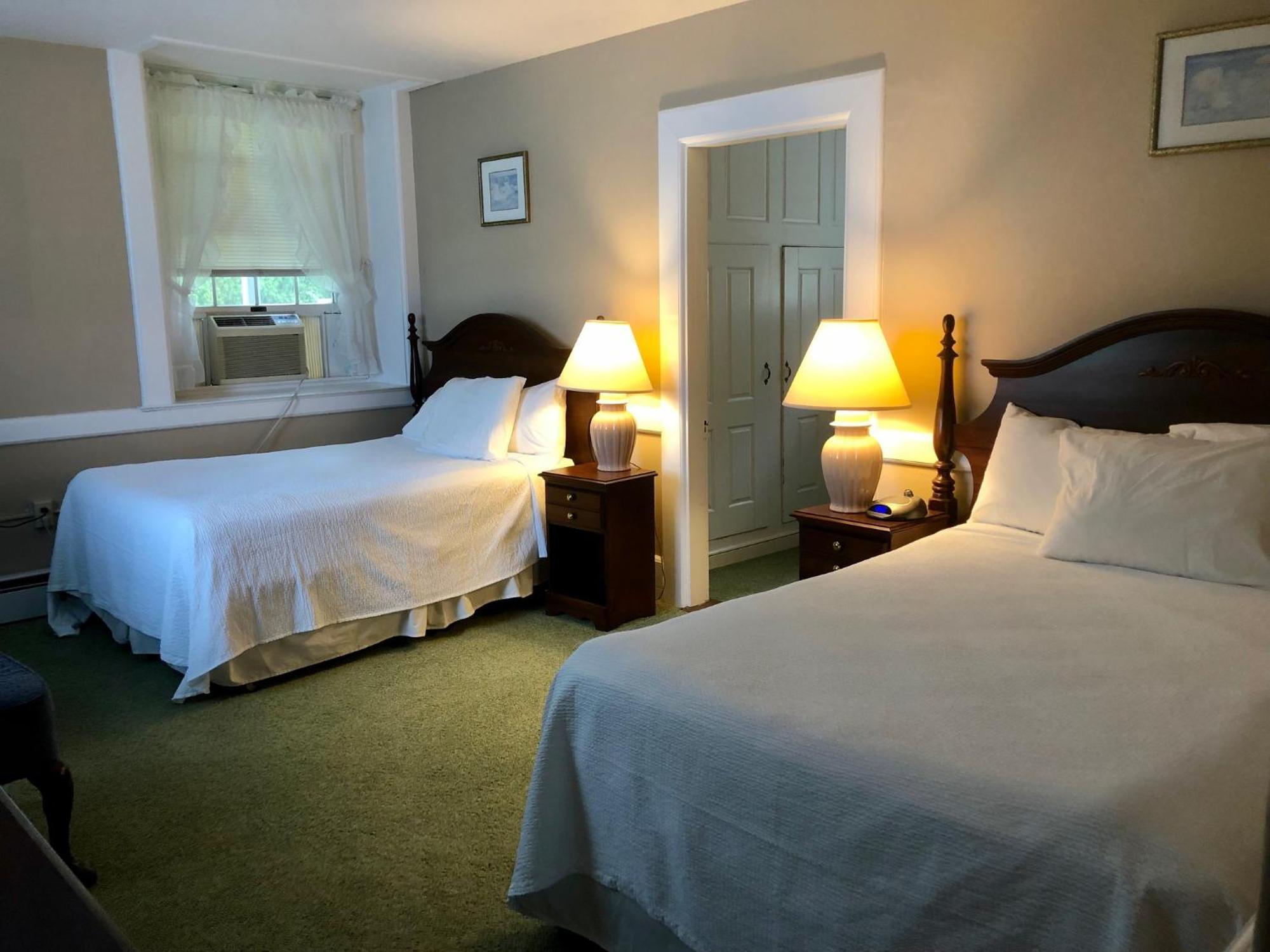 Sands Of Time Motor Inn & Harbor House Woods Hole Exterior photo