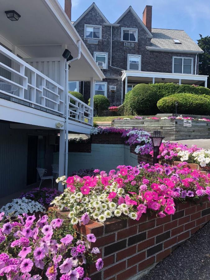 Sands Of Time Motor Inn & Harbor House Woods Hole Exterior photo